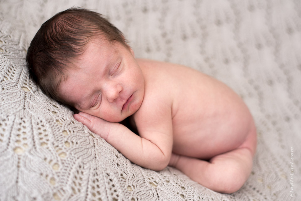 photographe-bebe-newborn-posing-alsace-colmar